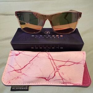 Blenders Eyewear Sunglasses with Pink Case